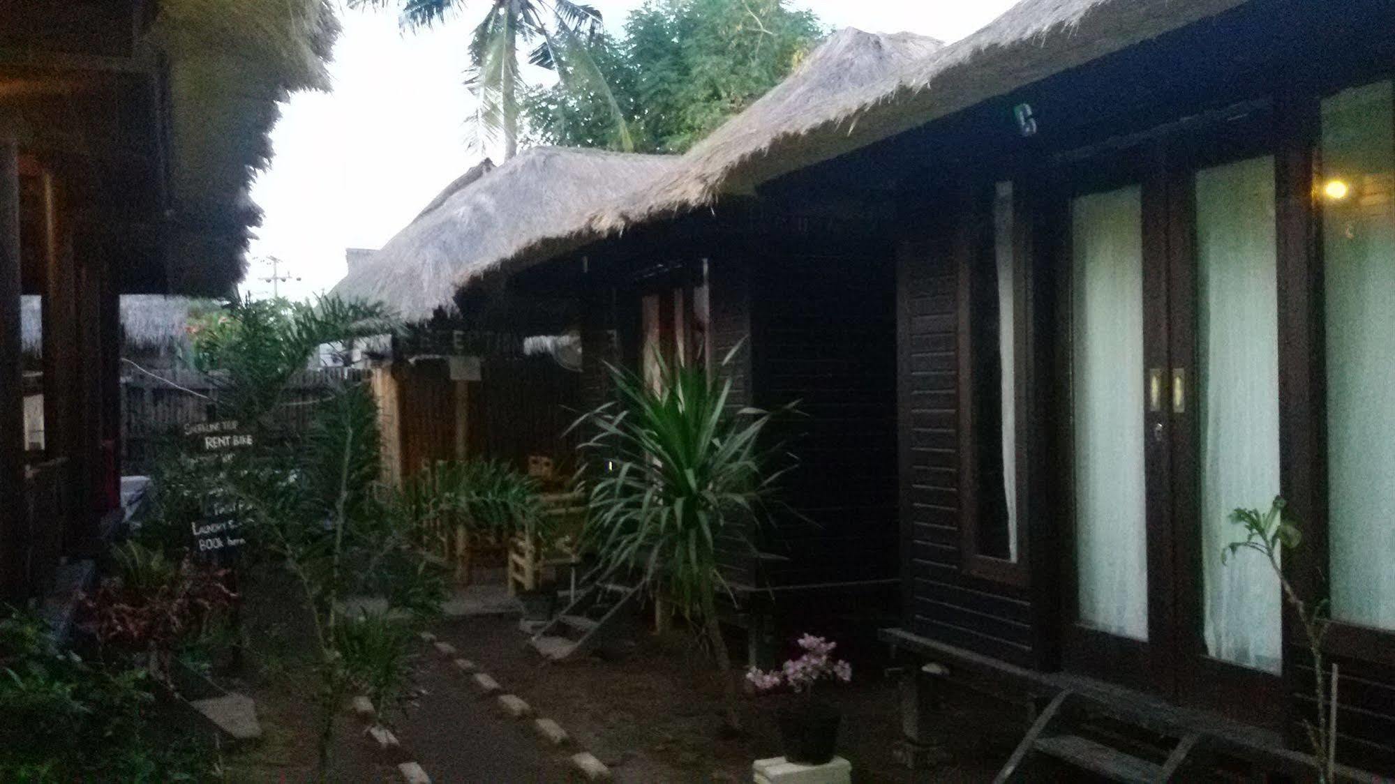 Mosaix Gili Bungalows Gili Trawangan Exterior foto